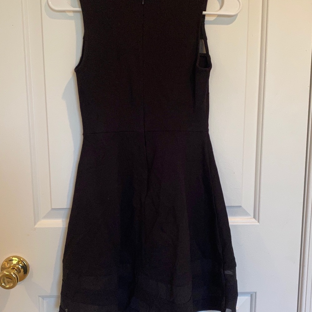Dress - Picture 5 of 7